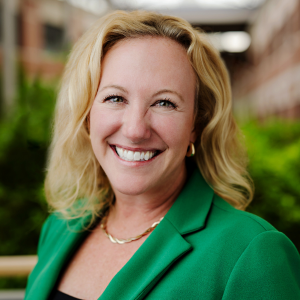 Keri Ewart's headshot