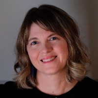 Photo of Emily Urquhart